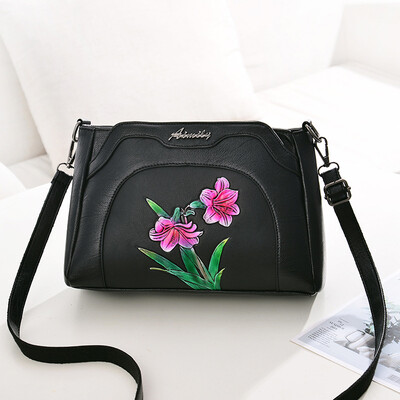 

10 pieces from the batch middle-aged female bag mother bag new embossed bag lady simple shoulder Messenger bag small bag