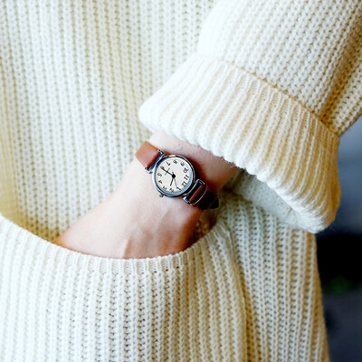 

Ins Han Feng chic simple Korean retro art watch female middle school students casual atmosphere quality college wind waterproof