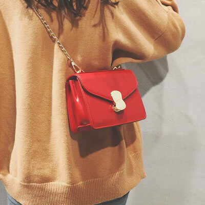 

Ins super fire package diagonal chain chic bag female 2019 new wave Korean version of the retro port wind girl Messenger bag