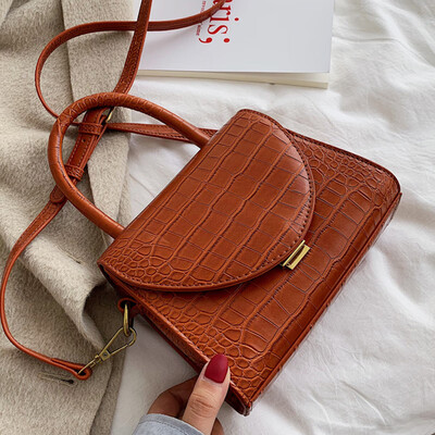 

Fashion handbag 2019 autumn new foreign style Korean popular texture students simple small messenger bag
