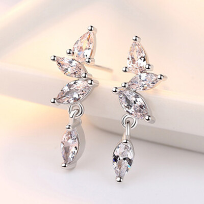 

Crystal Women pentagram ear studs Fashion Stud Earrings Diamond Earrings Elegant