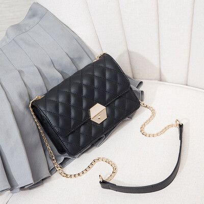 

Senior sense of foreign style womens bag 2019 tide Korean Messenger bag fashion embroidery chain shoulder small square bag
