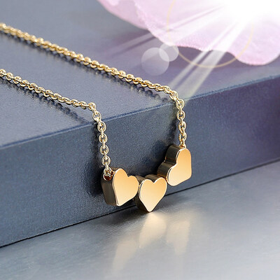 

Fashion Alloy Jewelry Three Heart Charms Pendant Necklace Choker New Women Gift
