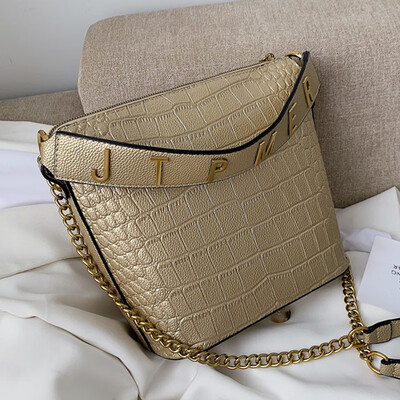 

Fashion texture womens bag 2019 summer new foreign style Korean students texture popular Joker Messenger bag