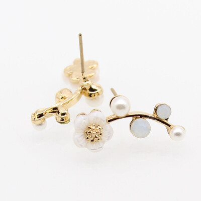 

New Fashion Crystal Earrings Pearl Women Branch Shell Pearl Flower Stud Earrings Female