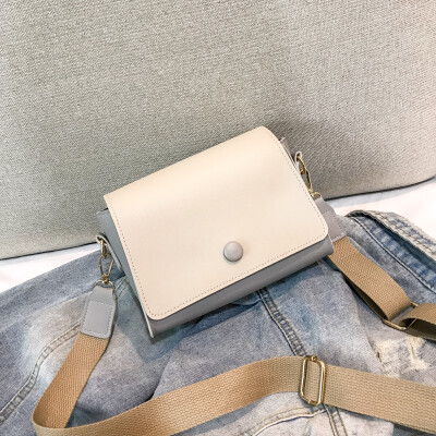 

Hong Kong wind chic bag female 2018 new wave Korean version of the retro shoulder bag small square bag wild broadband Messenger bag