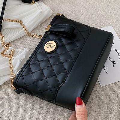 

Small Xiangfeng Lingge chain bag women 2019 new fashion Joker shoulder slung stray bucket bag