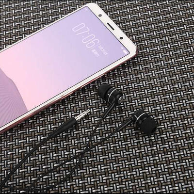 

BH-EJ010 Ear-in Wired Earphone With Back Shell Plating Ring Cost-effective