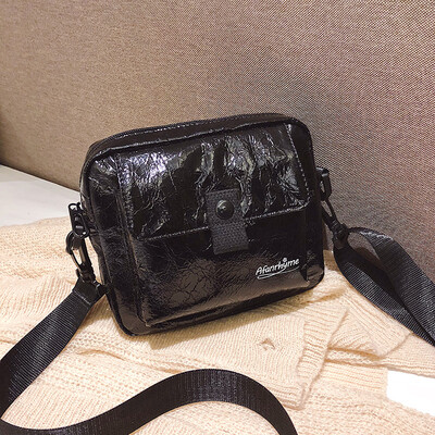 

Ins net red texture crack small square bag female 2019 new Korean broadband fashion shoulder slung bag