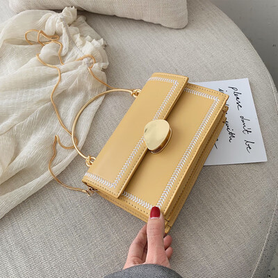 

New small bag women2019 new style Korean style one-shoulder one-shoulder one-shoulder one-shoulder fashionable lock chain