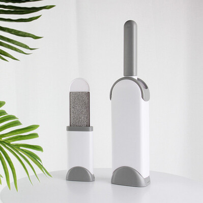 

New electrostatic cleaning brush 2-piece portable cleaning brush household daily necessities to remove the wool