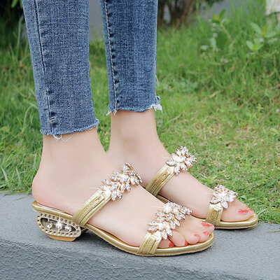 

Slippers Women Wear Fashionable Slippers with Medium-heel Sandals Slippers with Thick-heeled Slippers