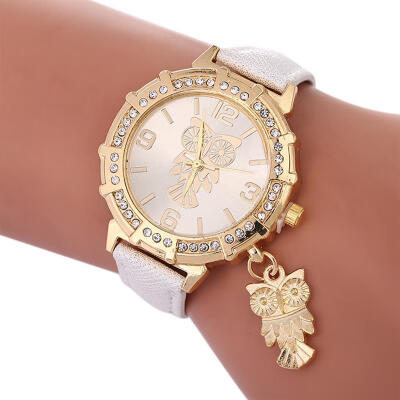 

2019 Women Casual Watch Fashion New Design Pendant Clock Leather Band Quartz Wristwatch Lady Female Diamond Watches Montre