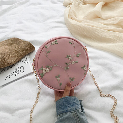 

Small fresh fairy fashion embroidered chain slung small round bag 2019 summer new temperament wild shoulder bag