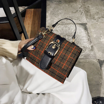 

Bag female 2018 new womens bag slung wild summer plaid portable small square bag lock shoulder bag