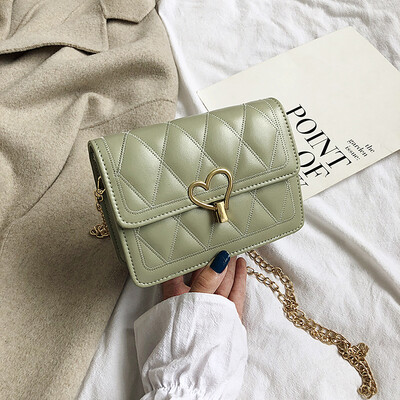 

Fashion simple rhombic chain shoulder small square bag 2019 new casual temperament wild heart-shaped lock buckle Messenger bag