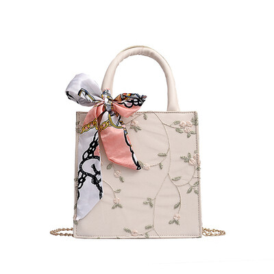 

2019 Luxury Handbags For Women Delicate Embroidered Crossbody Bags For Women Female Random Silk Scarf Matching Shoulder Bags