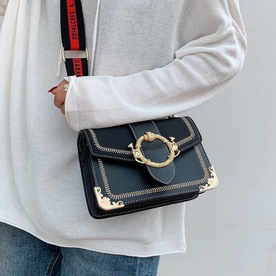 

Advanced sense bag 2019 new wave fashion scrub shoulder bag ocean Messenger bag wild ins net red packet