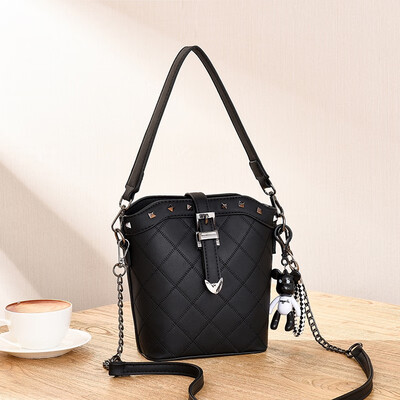 

Summer ladies tide Korean fashion Joker chain shoulder Messenger bag leisure bucket bag