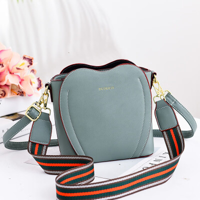 

New fashionable one-shoulder diagonal bag for ladies with bags in summer small fresh&wide shoulder straps ladieslove bucket