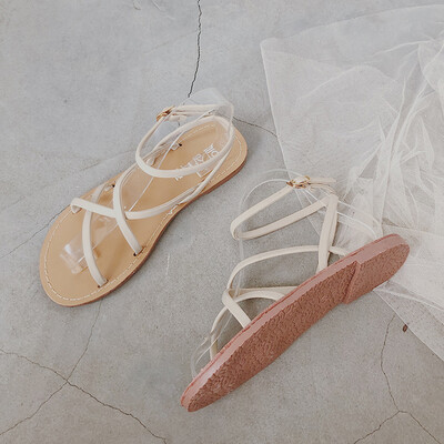

Sandals women 2019 summer new students flat simple Joker cross strap toe beach vacation gladiator sandals women