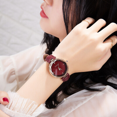 

Watch couple lettering ultra-thin Korean version of the trend students quartz watch