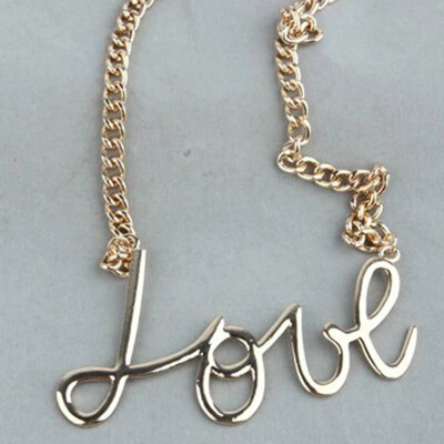 

High Quality Fashion Currents Crisp Letter Love Necklace Ladies Necklace Personality Short Necklace