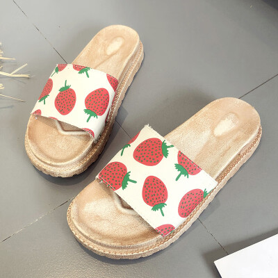 

Strawberry slippers summer female ins wear fashion Joker student harbor cool sandals