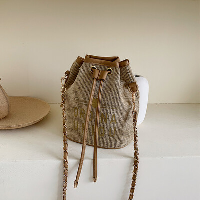 

Ins super fire small bag female 2019 new fashion girl wool bucket bag foreign gas fresh chain Messenger bag