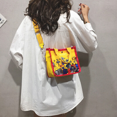 

Handbags handbags new 2019 casual wild cartoon cute canvas bag Korean version of the broadband shoulder Messenger bag