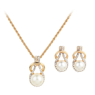 

Fashion Inlaid Rhinestone Crystal Water Droplets Pearl Necklace Stud Earrings Set 2 Piece Set