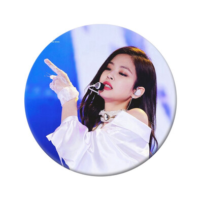

Kpop Black Pink 2019 Concert Tin Plate Badge Brooch Cute Cartoon Brooch Bag Pendant Boys Girls Accessories Hot Gift for Fans