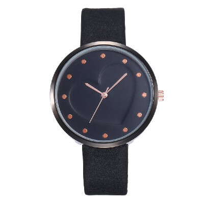 

Women Love Heart Pattern Rivet Time Dial Watch Student PU Leather Band Alloy Case Quartz Wrist Watch