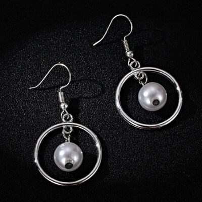 

New Brand Design Gold Color Wild Simulated Pearl Earrings For Women Personality Geometric Female Elegant Earring Accessories