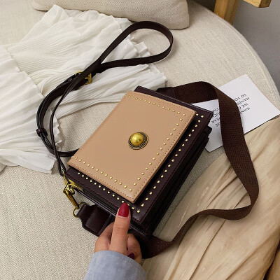 

Retro small bag female 2019 new wave Korean version of the fashion hit color wide shoulder strap wild single shoulder Messenger bag small square bag