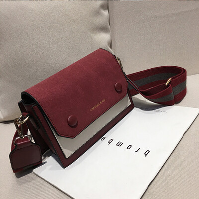 

Bag female 2019 new tide ins super fire fashion matte hit color wild wide shoulder strap shoulder slung small square bag