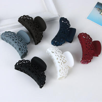 

2Pcs Solid Color Fashion Hollow Floral Women Hair Claw Clip Gripper Barrette