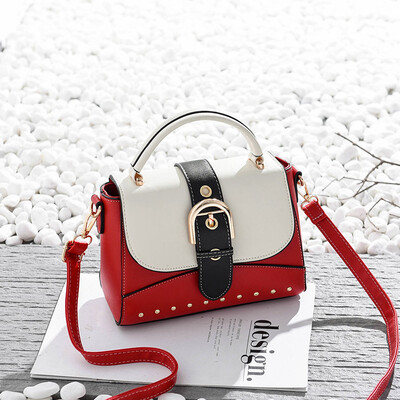 

Bag female 2018 new tide shoulder bag Korean version of the Messenger bag female retro portable small square bag square buckle ins super fire