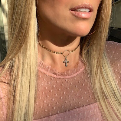 

Europe&the United States sexy fashion jewelry Christian diamond cross necklace sequin circle cross pendant necklace
