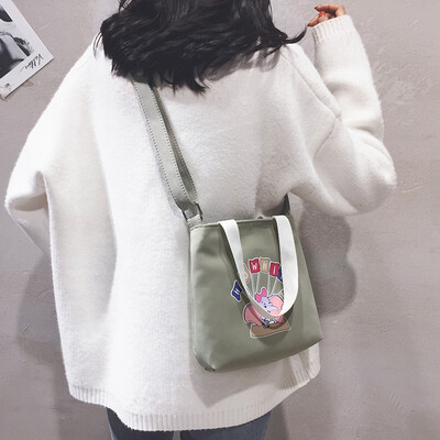 

Bag female 2019 new casual printing shoulder bag Korean version of the wild college students canvas messenger bag