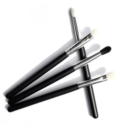 

4pcs Eye Makeup Applicator Cosmetic Makeup Brush Set White & Black