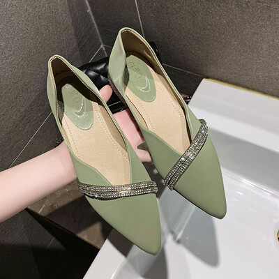 

Net red chic coarse documentary shoes female summer Korean version of Joker fashion pointed rhinestone shallow mouth fairy wind po