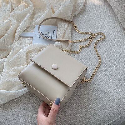 

Womens bag 2019 new temperament France niche bag Messenger versatile shoulder bag fashion chain simple small square bag