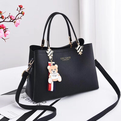 

Spring&summer ladies bag female new versatile portable fashion ladies shoulder Messenger bag Korean version of the tide