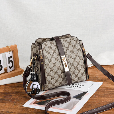

Small bag female new Korean version of the ladies shoulder Messenger bag fashion wild tide handbags
