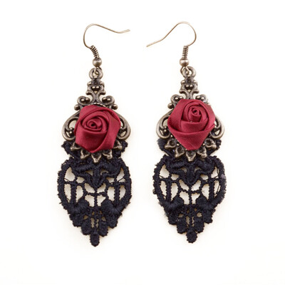 

Hot Sale Fashion Gothic Style Black Lace Roses Earrings Gothic Punk Rock Halloween Decoration Party Queen