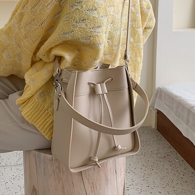 

Advanced sense of the ocean bucket bag handbags new 2019 fashion shoulder bag large capacity wild ins Messenger bag
