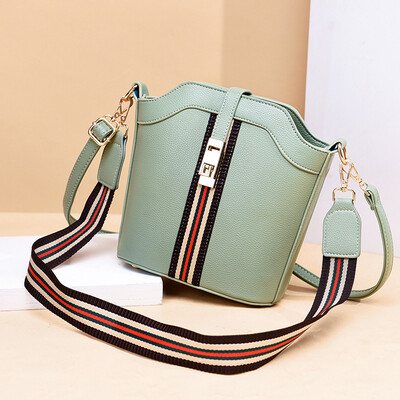 

Autumn&winter bucket Korean version of Joker Messenger bag texture foreign gas net red ins student small single shoulder