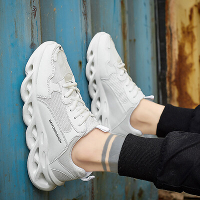 

Mens shoes casual shoes outdoor old sneakers breathable mesh shoes wild running shoes tide shoes