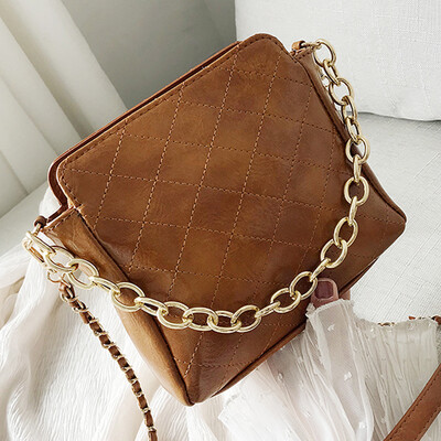 

Lingge chain bag women 2019 spring&summer new Joker bucket bag student girls small satchel shoulder bag